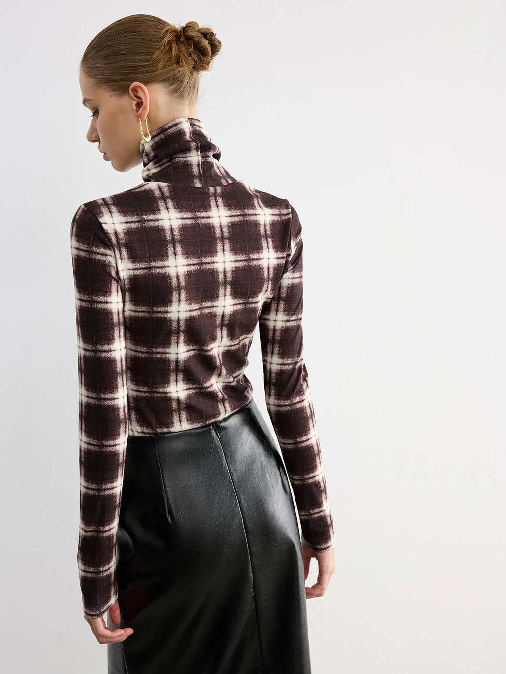 Plaid Slim Turtleneck Blouse